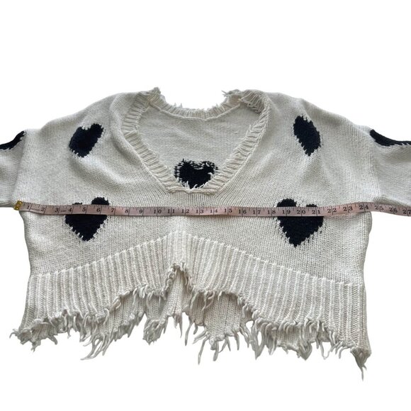 WILDFOX Heart Sweater Sz Small White Black V Neck Oversized Fringe Raw Hem Knit - Picture 11 of 13